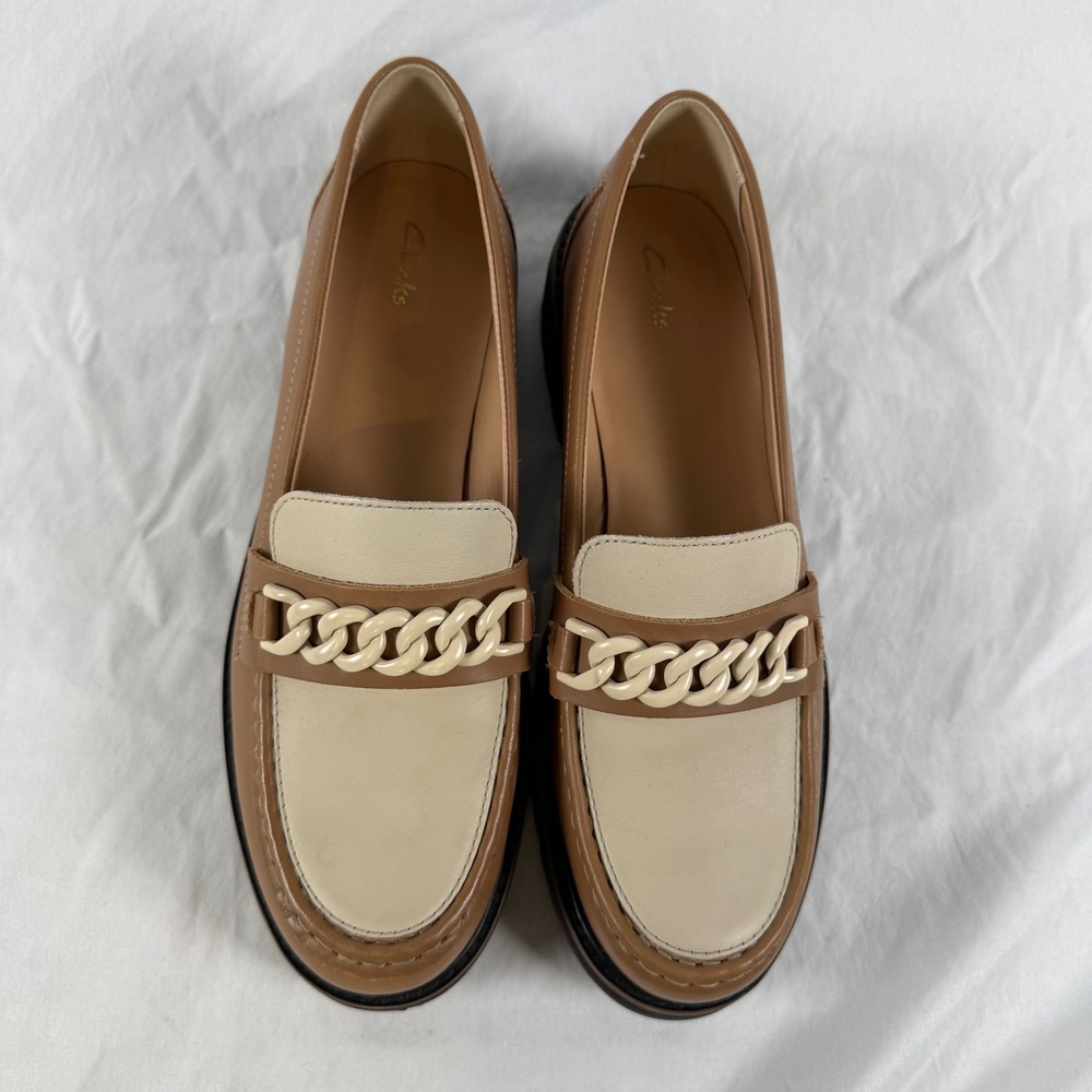 Clarks Orianna Edge Tan Cream Leather Chain Lug Sole Loafers Academia Fall 9.5M - Picture 4 of 10